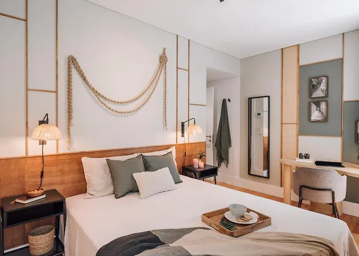 Verapaz - 1 Bedroom In Chiado Διαμέρισμα *